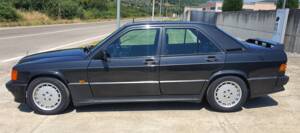 Imagen 8/30 de Mercedes-Benz 190 E 2.5-16 (1989)