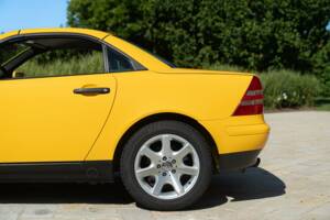 Immagine 29/50 di Mercedes-Benz SLK 200 (1997)