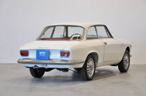 Image 24/30 of Alfa Romeo Giulia 1600 Sprint GT (1964)