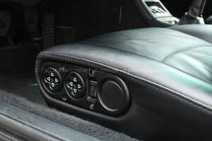 Image 23/29 of Porsche 911 Carrera 4 (1996)