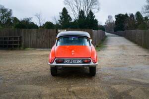 Image 13/24 de Citroën DS 20 A (1973)