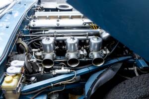 Image 30/46 de Jaguar E-Type "Lightweight" (1963)