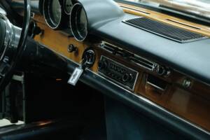Image 46/50 of Mercedes-Benz 300 SEL 3.5 (1972)