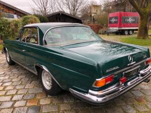 Imagen 8/20 de Mercedes-Benz 280 SE 3,5 (1970)