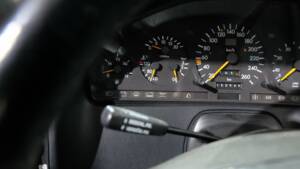 Image 8/33 de Mercedes-Benz 500 SL (1990)