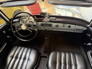 Image 11/17 of Mercedes-Benz 190 SL (1961)