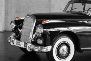 Afbeelding 11/50 van Mercedes-Benz 300 d (1957)