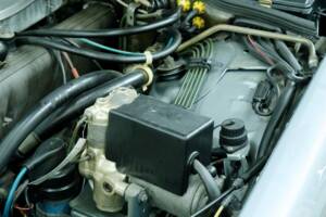 Image 28/50 of Mercedes-Benz 500 SEC (1982)