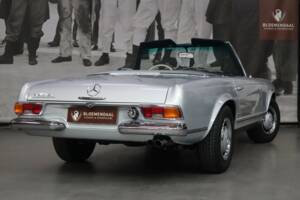 Bild 31/45 von Mercedes-Benz 280 SL (1968)