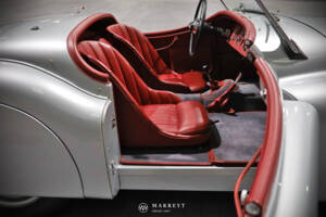 Image 26/29 de Jaguar XK 120 OTS (1950)