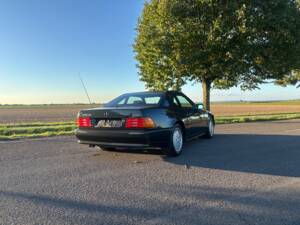 Image 7/49 de Mercedes-Benz 500 SL (1990)