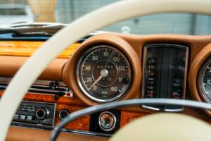 Image 31/57 de Mercedes-Benz 280 SE 3,5 (1971)