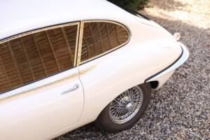 Image 8/50 de Jaguar Type E (2+2) (1970)