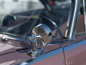 Afbeelding 71/84 van Chrysler New Yorker 2-Door Hardtop (1961)