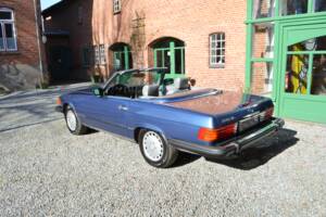 Bild 3/16 von Mercedes-Benz 560 SL (1988)