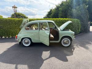 Image 12/24 of SEAT 600 D (1966)