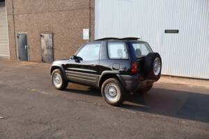 Image 8/55 de Toyota RAV4 (1995)