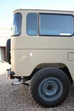 Image 6/8 of Toyota Land Cruiser FJ 40 (1979)