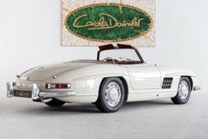 Image 11/50 of Mercedes-Benz 300 SL Roadster (1961)