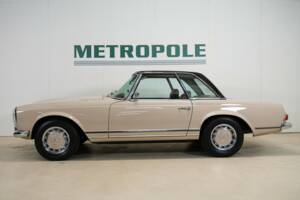 Image 14/24 of Mercedes-Benz 280 SL (1970)