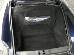 Image 20/29 of Porsche 911 Carrera (1995)