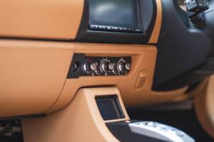 Image 12/50 de Tesla Roadster (2011)