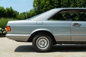 Bild 16/50 von Mercedes-Benz 380 SEC (1982)