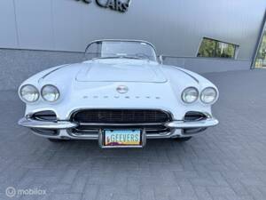 Image 6/24 of Chevrolet Corvette (1962)