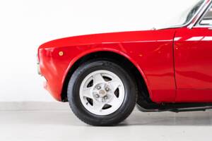 Bild 21/32 von Alfa Romeo Giulia 1600 GT Junior (1972)