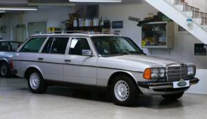 Bild 3/25 von Mercedes-Benz 280 TE (1985)