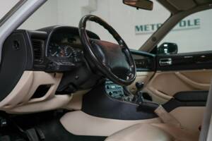 Image 20/50 of Jaguar XJR 4.0 (1995)