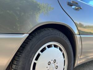 Image 38/44 of Mercedes-Benz 400 SEL (1992)