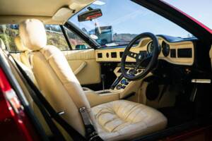 Immagine 18/50 di De Tomaso Pantera GT5 (1984)