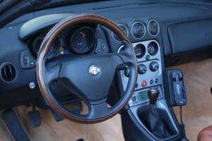 Obraz 34/50 pojazdu Alfa Romeo Spider 3.2 V6 24V (2003)