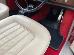 Image 20/50 of Bristol 410 (1967)