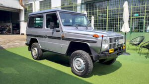 Imagen 9/56 de Mercedes-Benz 200 GE (kurz) (1990)