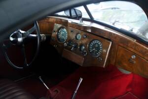 Image 18/47 de Jaguar XK 120 FHC (1954)