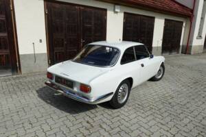 Bild 4/67 von Alfa Romeo Giulia 1300 GT Junior (1968)