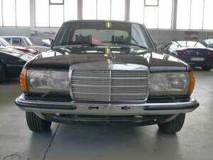 Image 25/44 of Mercedes-Benz 280 (1978)