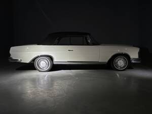 Afbeelding 2/36 van Mercedes-Benz 250 SE (1966)
