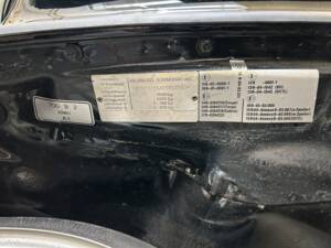 Bild 27/32 von Porsche 911 Carrera 3.2 (WTL) (1985)