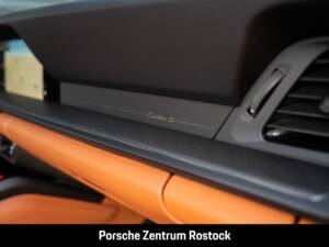 Bild 24/38 von Porsche 911 Turbo S (1900)