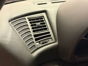 Bild 41/50 von Ferrari F 355 Berlinetta (1997)