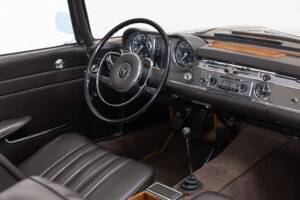 Image 20/35 de Mercedes-Benz 230 SL (1966)