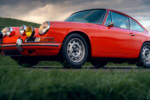 Bild 32/70 von Porsche 911 R (1967)