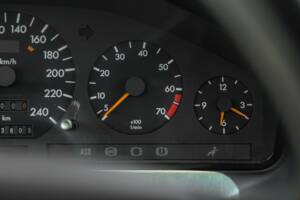 Image 43/50 of Mercedes-Benz 300 SL (1990)