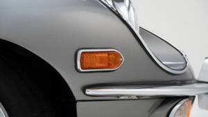 Image 13/15 de Jaguar E-Type (1969)