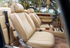 Image 25/26 of Aston Martin V8 EFi Volante (1986)