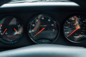 Image 39/68 of Porsche 911 Carrera (1997)