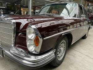 Image 7/50 of Mercedes-Benz 280 SE 4,5 (1972)